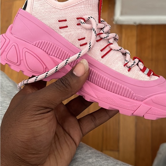 Burberry girls sneaker - Picture 6 of 7